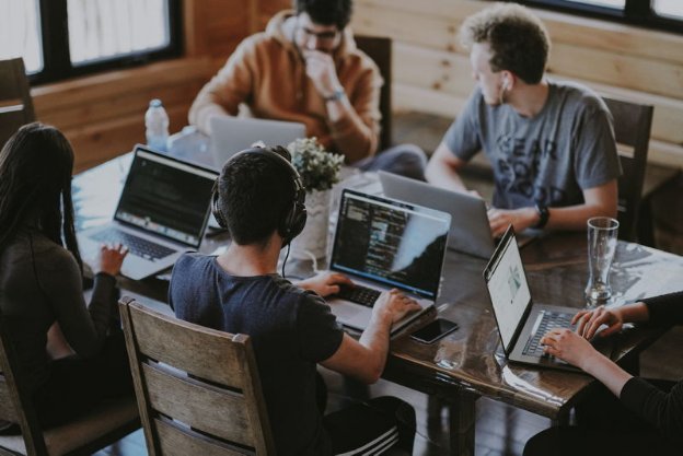 IOG Academy: Con đường trở thành nhà phát triển hợp đồng thông minh Cardano